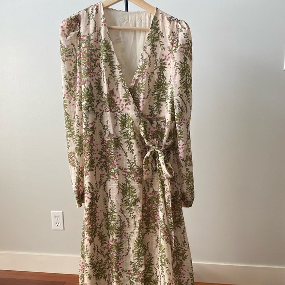 Dress- wrap style - Picture 3 of 3